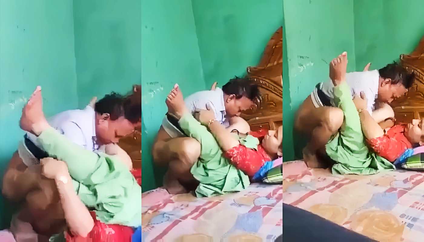 Horny Village Uncle Out Off His Vitiji's Pajo and Fucked Her Desi Sex Video