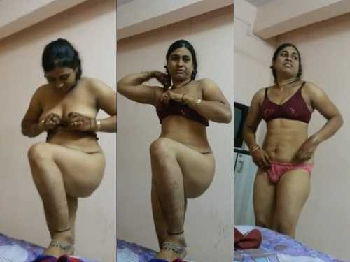 Desi Mature bhabhi after sex nude dress up video