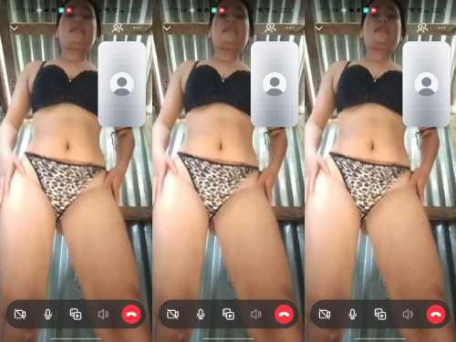 Village Girl Friend Fingering In VC With Tiger Printed Thong